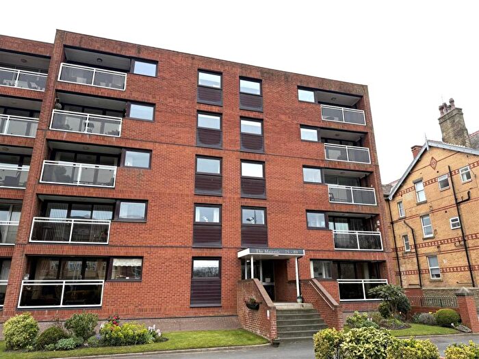 2 Bedroom Apartment For Sale In Clifton Drive North, Lytham St. Annes, FY8