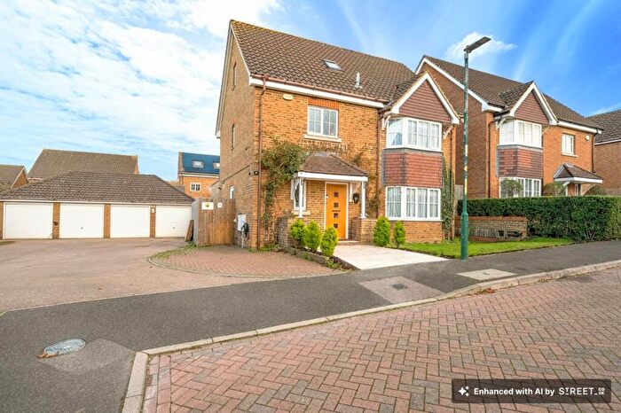 5 Bedroom Detached House For Sale In Bogarde Drive, Wainscott, Rochester, Kent., ME3