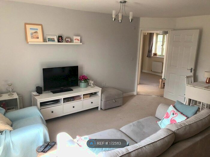 2 Bedroom Flat To Rent In Forstall Way, Cirencester, GL7