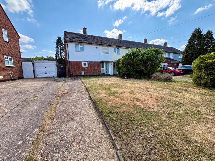3 Bedroom House To Rent In Southfields, SG6