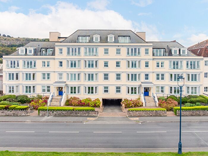 2 Bedroom Apartment For Sale In Craig Y Don Parade, Llandudno, LL30