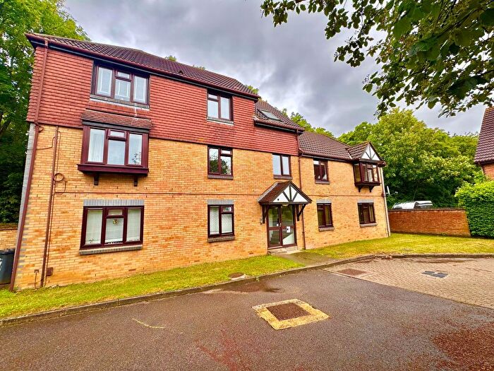 1 Bedroom Flat For Sale In Ladygrove Drive, Guildford, GU4