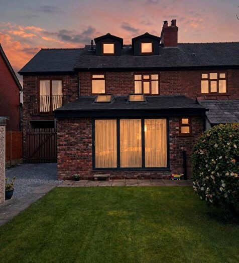 3 Bedroom Semi-Detached House For Sale In Church Road, Tarleton, Preston, PR4