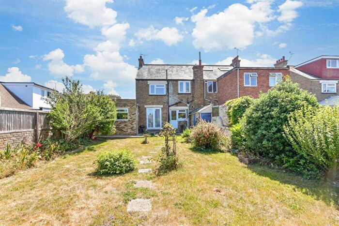 3 Bedroom Semi Detached House For Sale In Beacon Road, Broadstairs, Kent, CT10