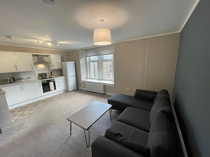 3 Bedroom Flat To Rent In Balmore Street, Dundee, Angus, DD4