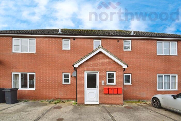 2 Bedroom Flat To Rent In Oak Close, Great Melton Road, Hethersett, NR9