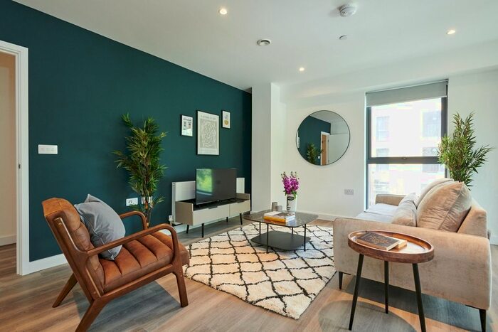 2 Bedroom Flat To Rent In The Mint, Station View, Guildford, GU1