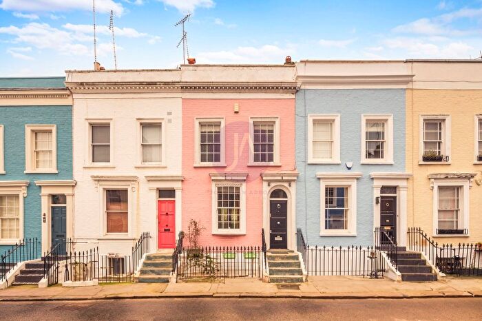 4 Bedroom Terraced House To Rent In Hillgate Place, Notting Hill Gate, W8
