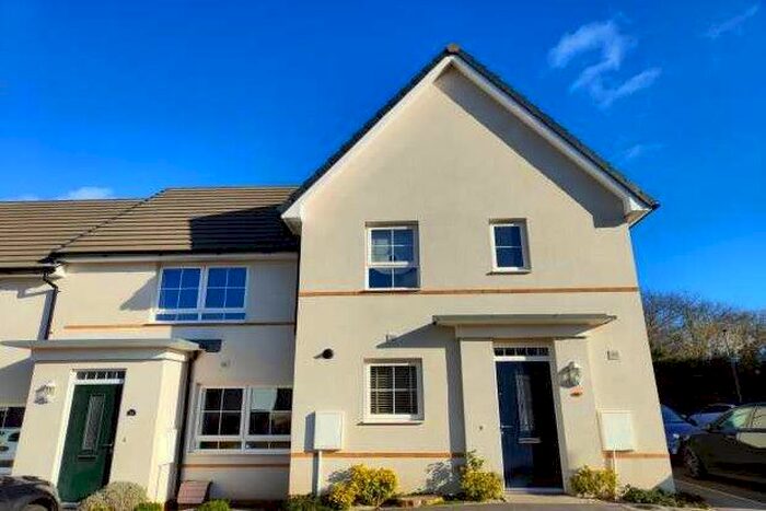 3 Bedroom End Of Terrace House To Rent In Bishops Way, Falmouth TR11