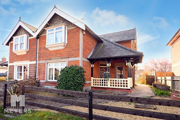 4 Bedroom Semi Detached House For Sale In Southampton Road, Ringwood, BH24