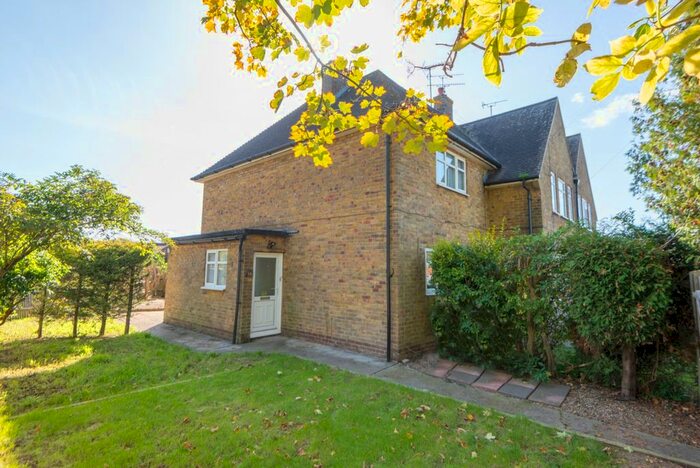 2 Bedroom Flat To Rent In Church Crescent, Harrietsham, Maidstone, ME17