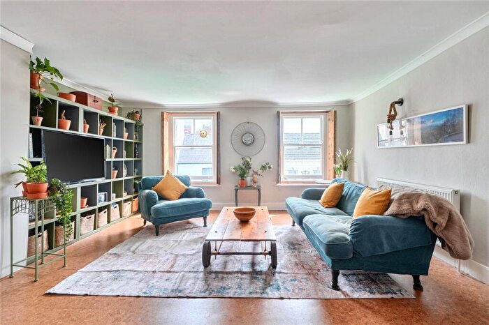 2 Bedroom Apartment For Sale In Monnow Street, Monmouth, Monmouthshire, NP25