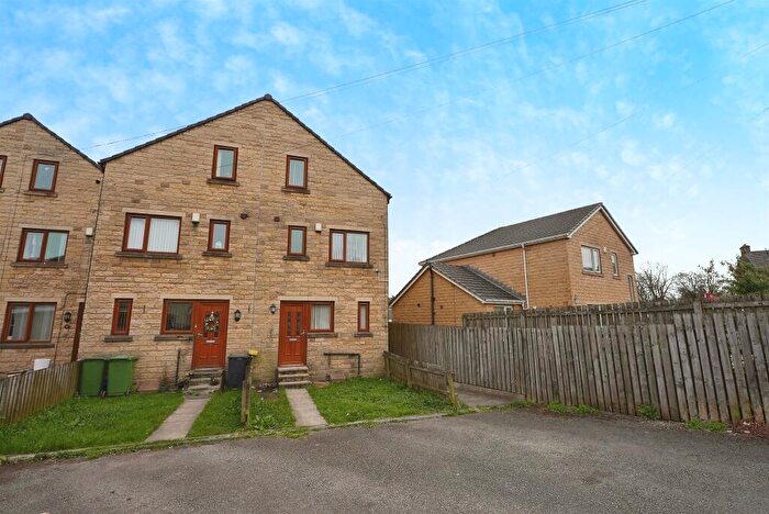 4 Bedroom Mews To Rent In Mount Road, Wibsey, Bradford, BD6