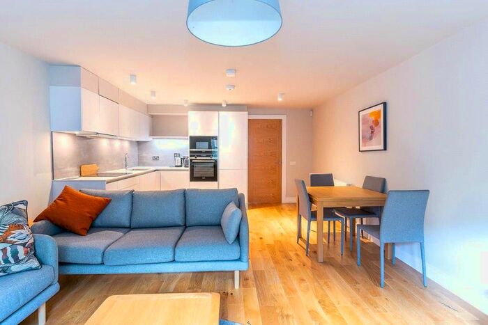 2 Bedroom Flat To Rent In Taplow Street, London, N1