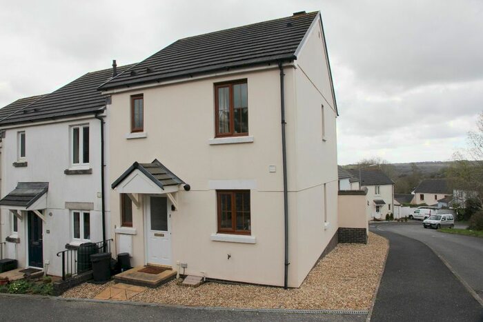 3 Bedroom Semi-Detached House To Rent In Chyvelah Vale, Gloweth, Truro, TR1