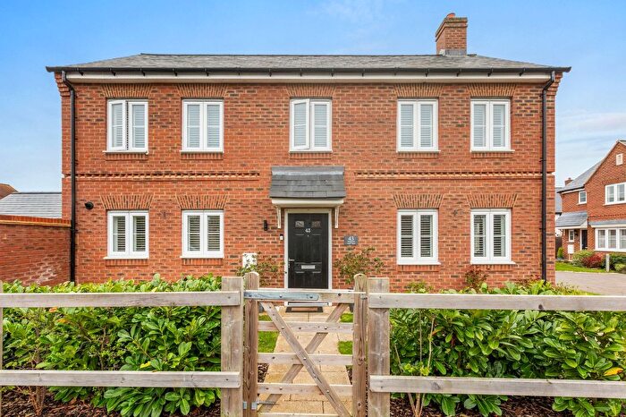 4 Bedroom Detached House For Sale In Waring Crescent, Aston Clinton, HP22