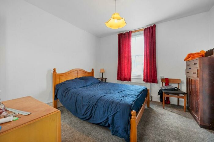 5 Bedroom End Of Terrace House For Sale In St. Andrew's Grove, London, N16