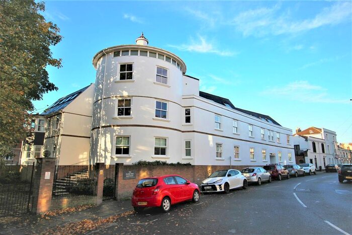 2 Bedroom Flat To Rent In St. Vincent Road, Southsea, PO5