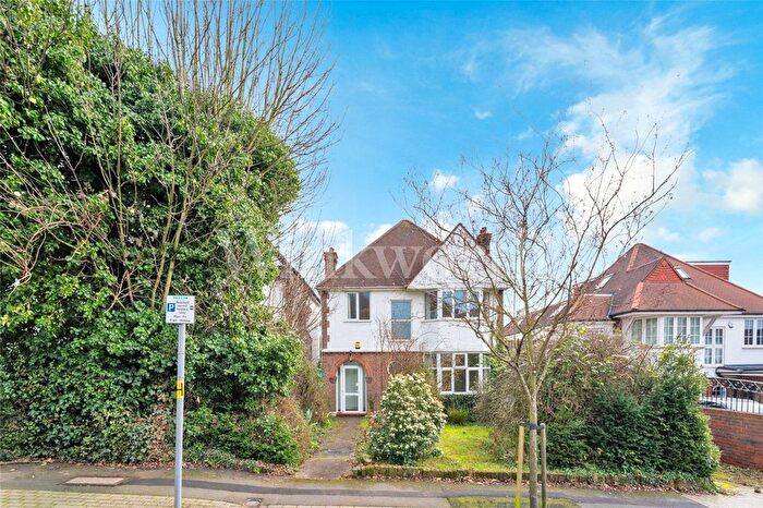 4 Bedroom Detached House For Sale In Basing Hill, Golders Green, London, NW11