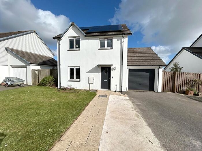 3 Bedroom Detached House For Sale In Penbro Way, Breage, TR13