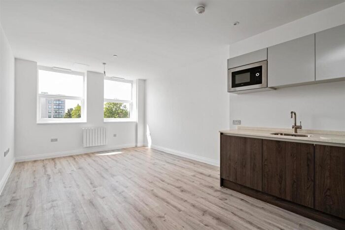 1 Bedroom Apartment To Rent In Warwick Road, Solihull, B91