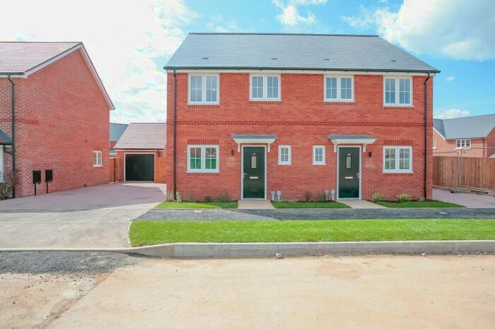 2 Bedroom End Of Terrace House To Rent In Bell Weather Furlong, Benson, OX10