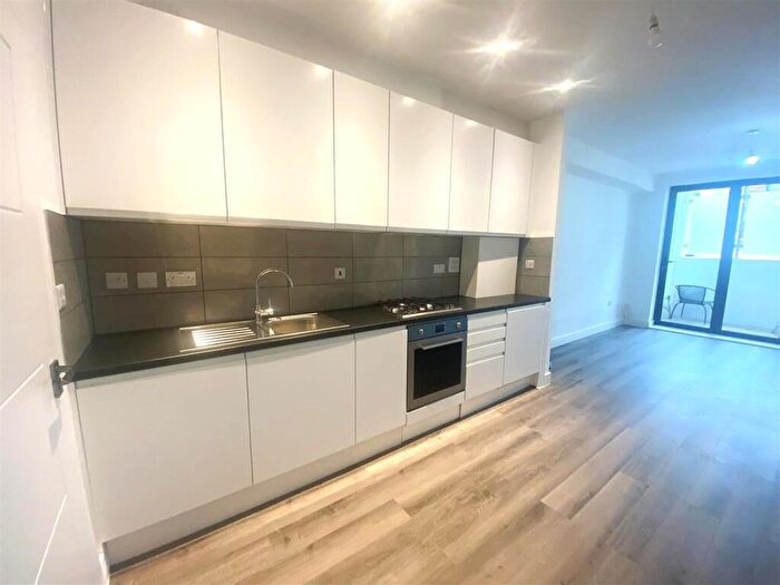 1 Bedroom Flat To Rent In Landfield Court, SE25