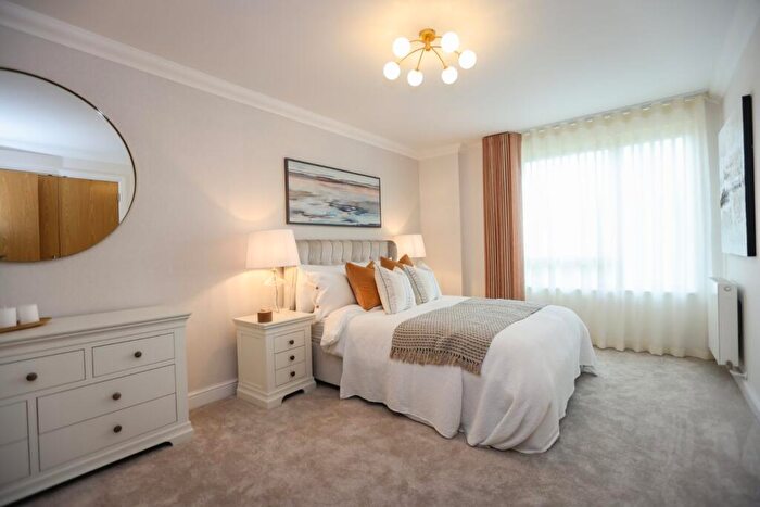 2 Bedroom Flat To Rent In Castle View Retirement Village, Helston Lane, SL4