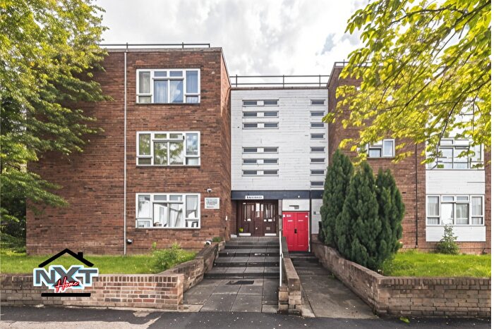 2 Bedroom Flat For Sale In Winsbeach, Walthamstow, E17