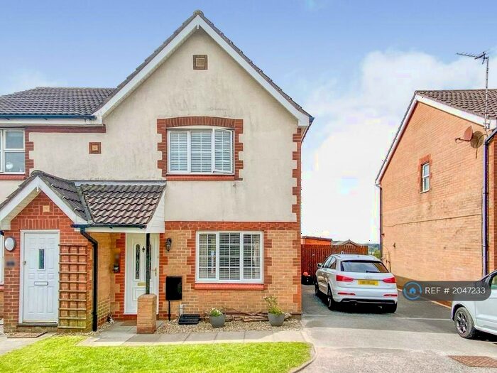 3 Bedroom Semi-Detached House To Rent In Maes Llan, Kenfig Hill, Bridgend, CF33