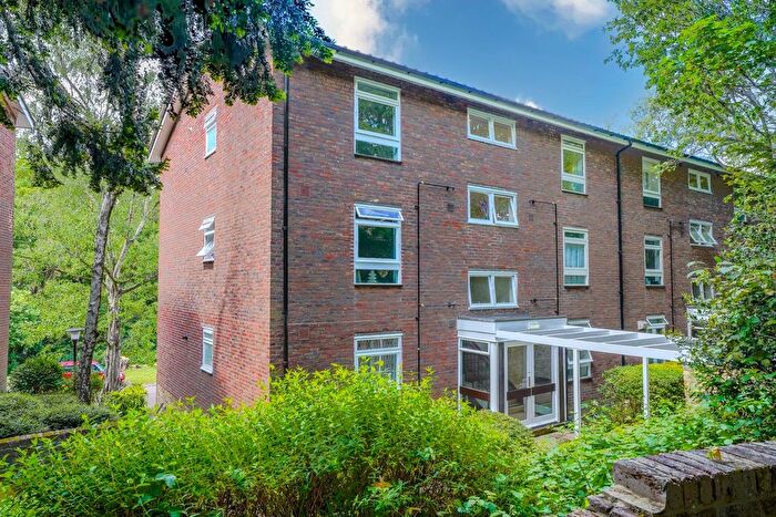 1 Bedroom Flat For Sale In Hogarth Court, Fountain Drive, London, SE19