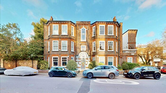 2 Bedroom Flat To Rent In South Grove, Highgate, N6