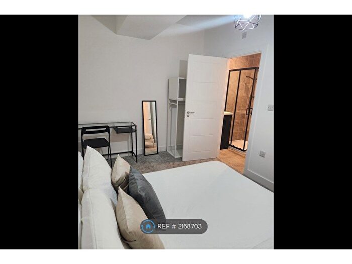 4 Bedroom Flat To Rent In Bath Road, Arnos Vale, Bristol, BS4
