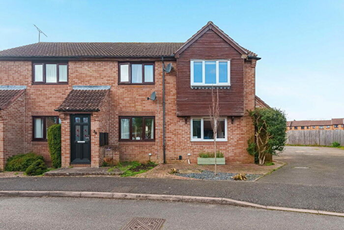 2 Bedroom End Of Terrace House For Sale In Camelot Close, Southwater, RH13