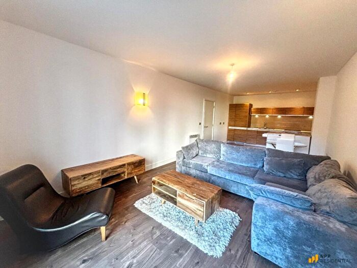 2 Bedroom Apartment To Rent In Great Northern Tower, Watson Street, Manchester, M3