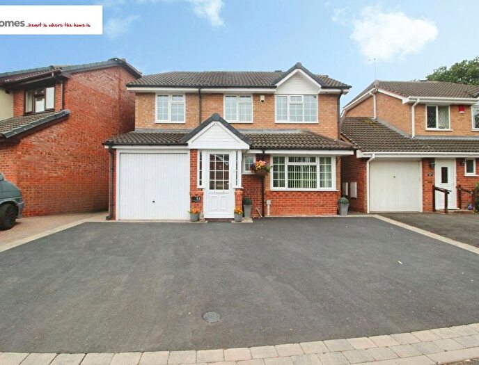 4 Bedroom Detached House For Sale In Ganton Road, Bloxwich, Walsall, WS3
