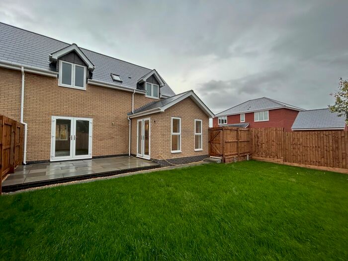 3 Bedroom Semi-Detached House To Rent In Two Hedges Road, Cheltenham, GL52