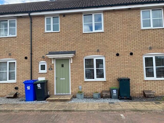 3 Bedroom Terraced House To Rent In Olive Way, IP28