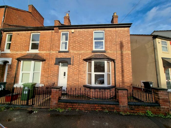 4 Bedroom Terraced House To Rent In Tachbrook Road, Leamington Spa, CV31