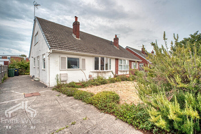 2 Bedroom Bungalow For Sale In Boston Road, Lytham St. Annes, Lancashire, FY8