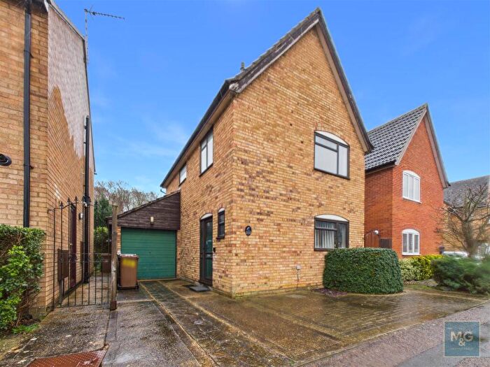 3 Bedroom Detached House For Sale In Raedwald Drive, Bury St. Edmunds, IP32
