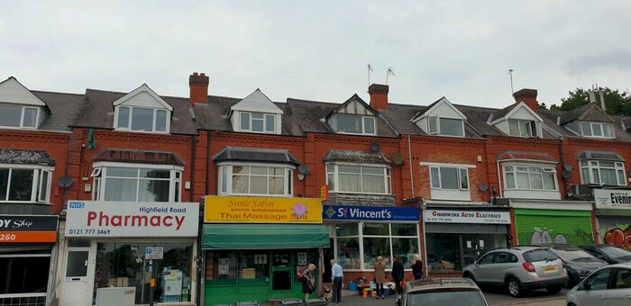 3 Bedroom Flat To Rent In Highfield Road, Hall Green, Birmingham, B28