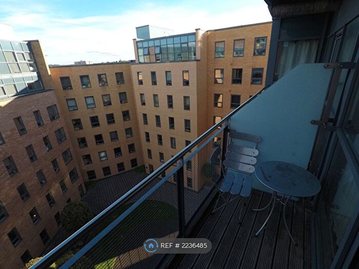 2 Bedroom Flat To Rent In West One Panorama, Sheffield, S1
