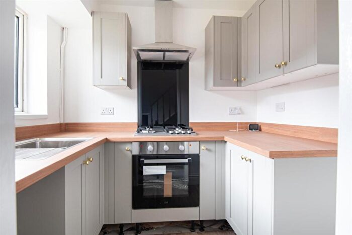 2 Bedroom Semi-Detached House To Rent In Dale Avenue, Wellingborough, NN8