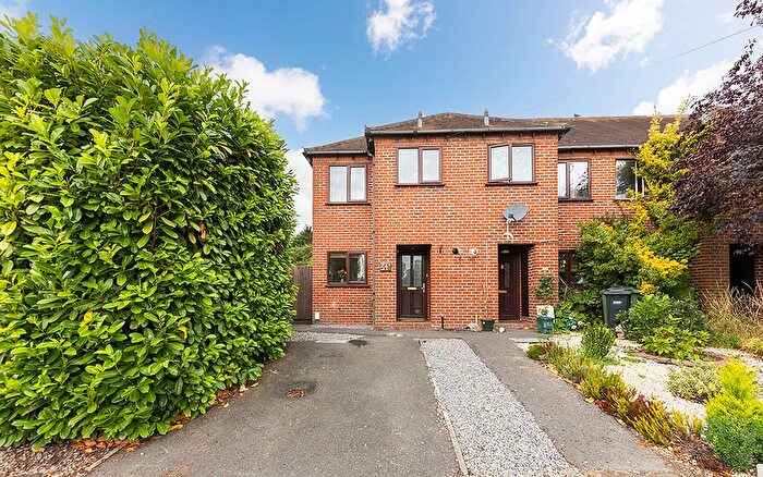 3 Bedroom End Of Terrace House For Sale In High Street, Didcot, OX11