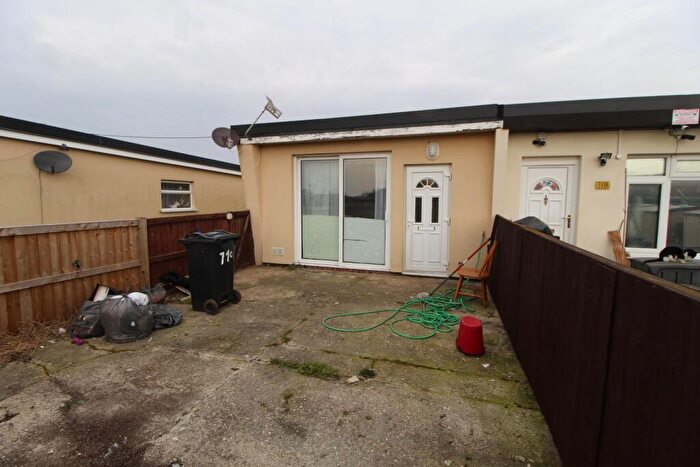 2 Bedroom Chalet For Sale In The Green, Bel Air Estate, Seawick, CO16