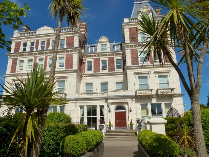 2 Bedroom Flat To Rent In Molyneux Place, Molyneux Park Road, Tunbridge Wells, TN4