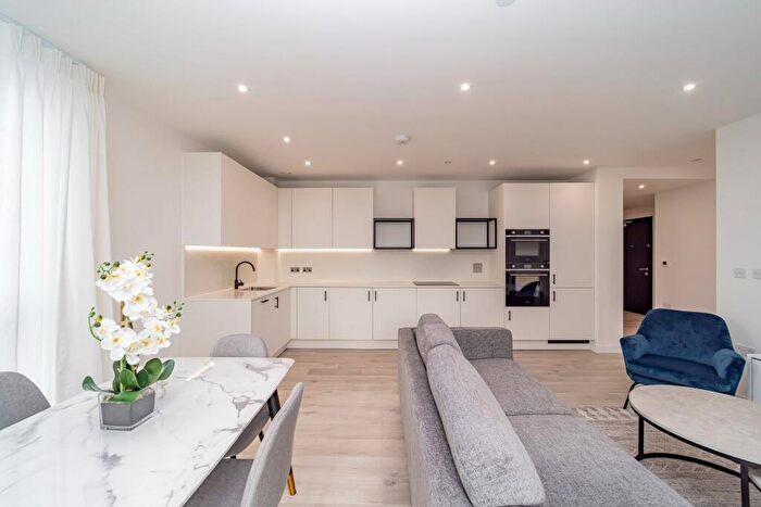 2 Bedroom Apartment To Rent In Willowbrook House, Coster Avenue, London, N4