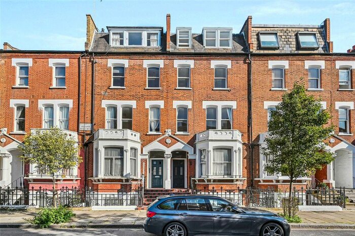 1 Bedroom Flat To Rent In Aynhoe Road, Brook Green, London, W14