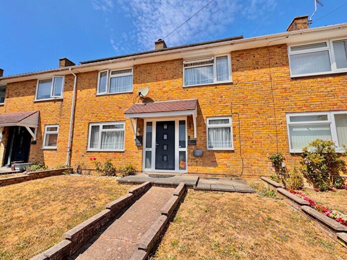 3 Bedroom Terraced House For Sale In Meggeson Avenue, Southampton, SO18